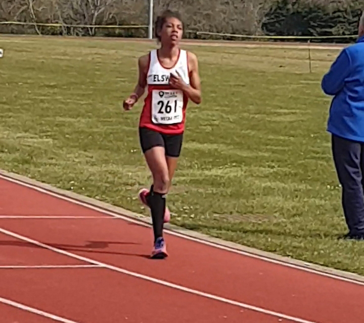 Imogen K achieving a 3000 mtere PB